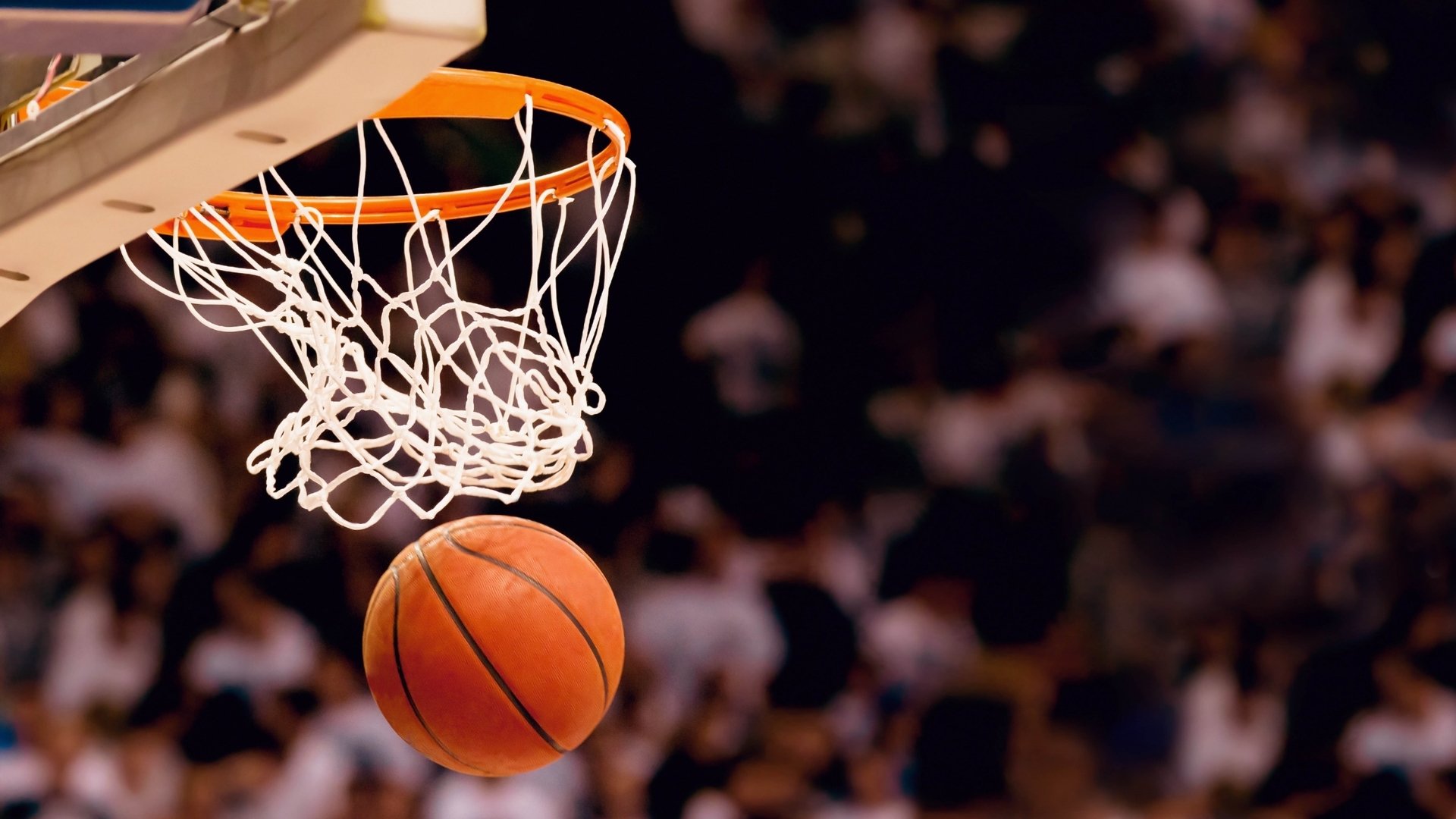 kaiyun-一剑封喉，全场无解，贝林厄姆天神下凡，利物浦主帅赛后深情拥抱，贝林厄姆天神下凡一剑封喉，利物浦主帅赛后深情拥抱
